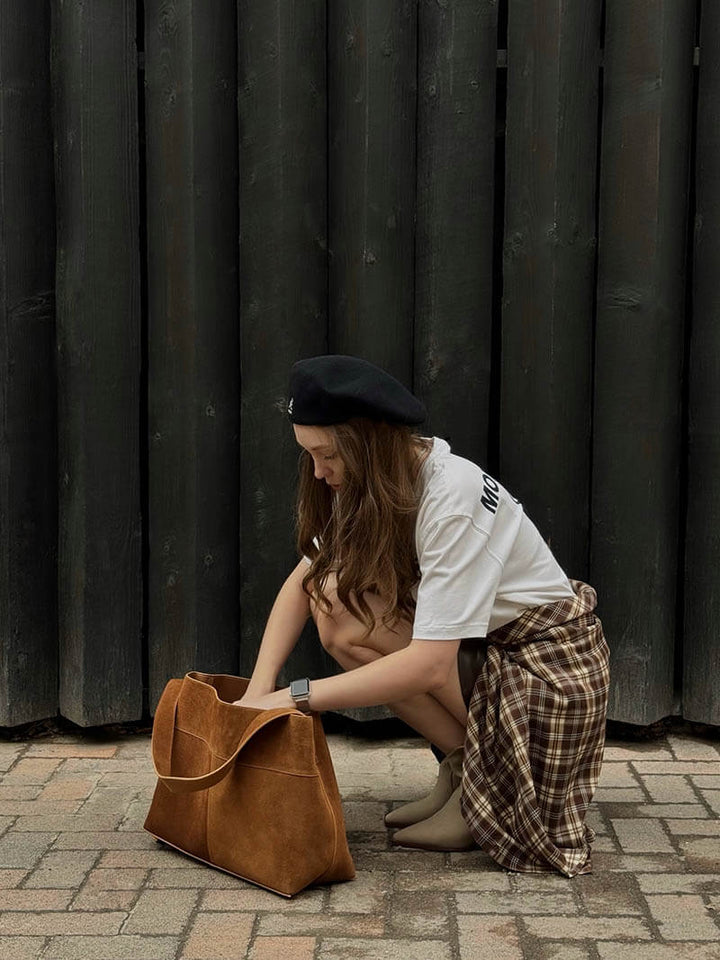 Lessly Suede Bag